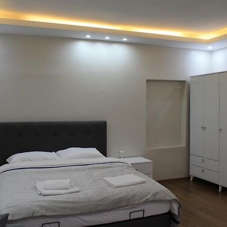 Beyoglu Asmalimescit'Te Mobilyali Balkonlu Daire Istanbul Exterior photo